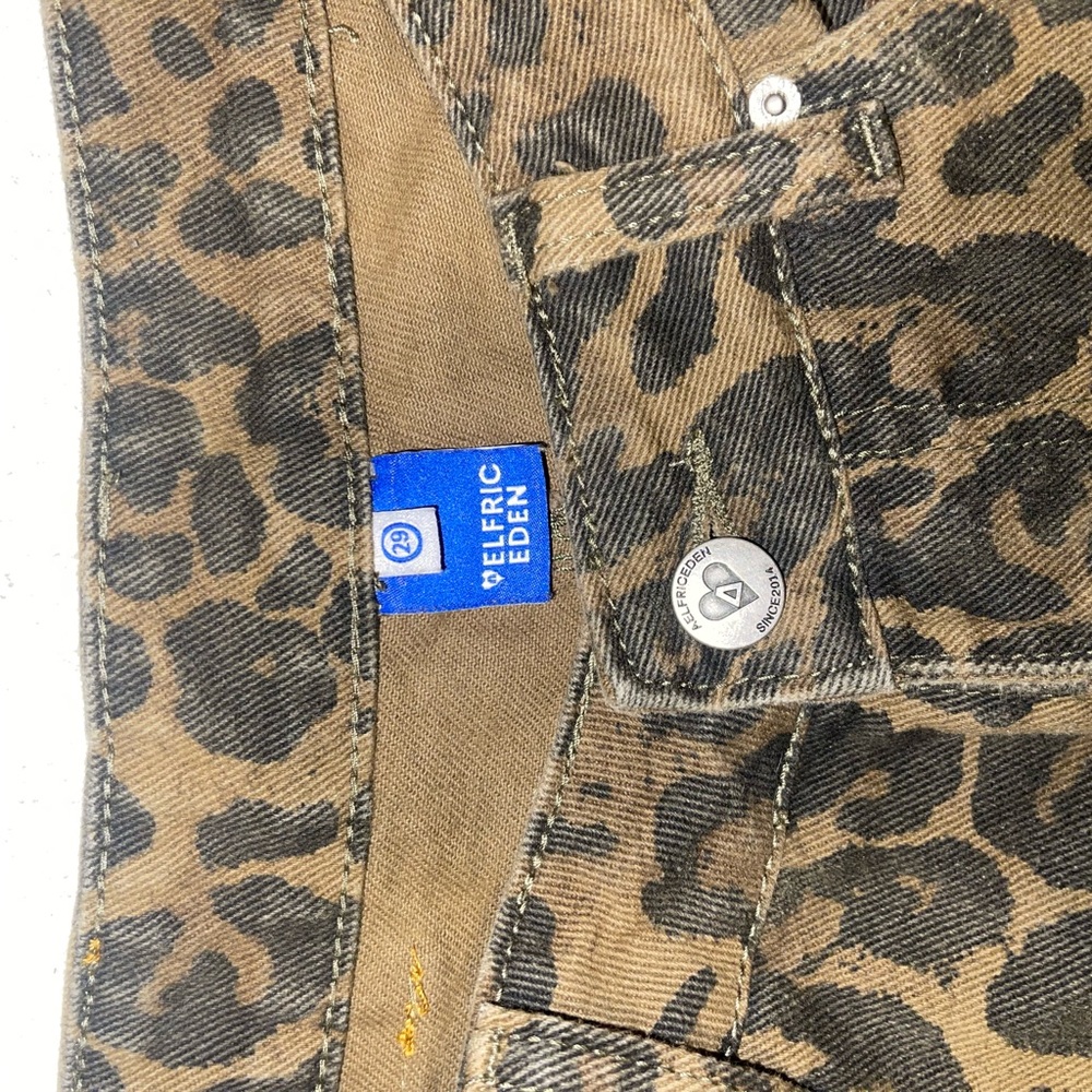 Cheetah Print Jeans - Picture 3 of 3